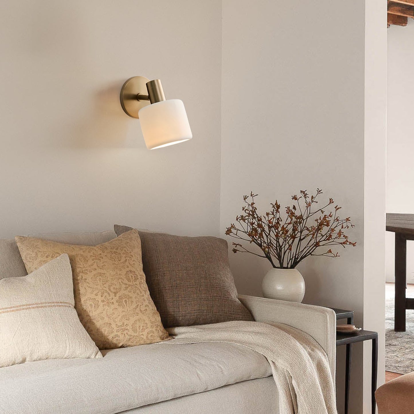 Modern Elegant Porcelain Wall Sconce 1