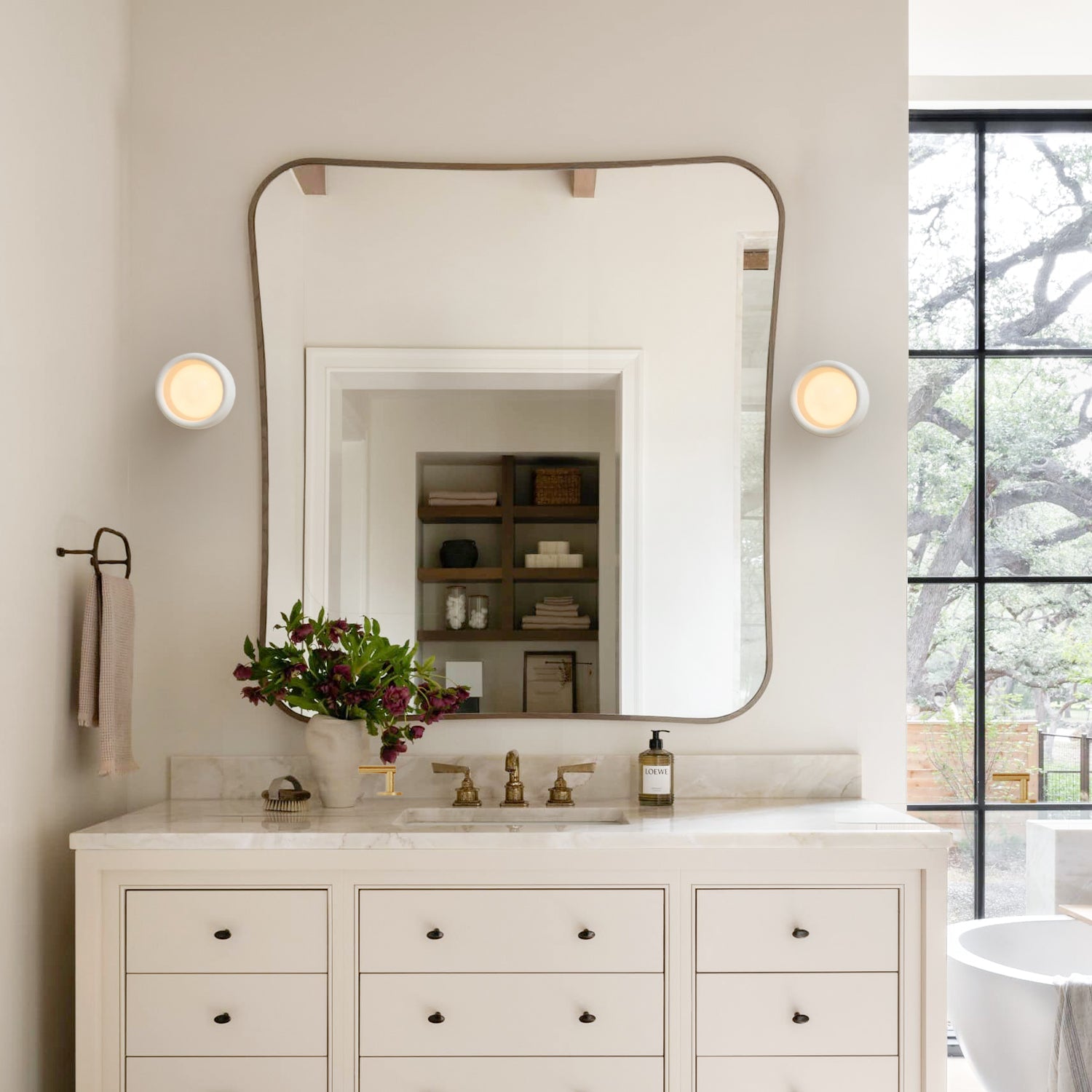 Modern Elegant Porcelain Wall Sconce 8