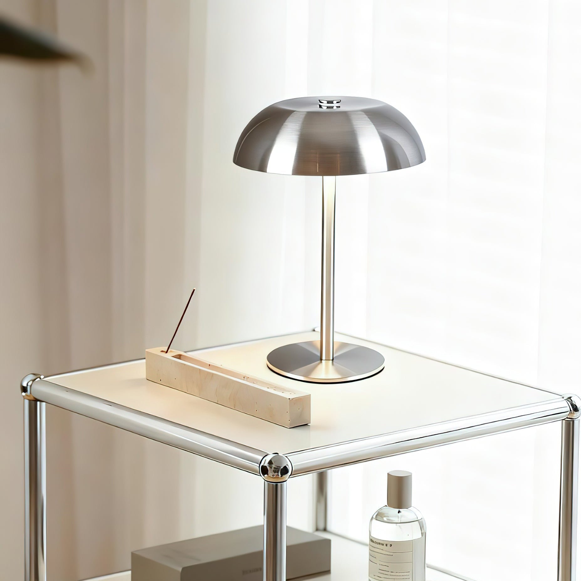 Modern Metal Table Lamp with Integrated LED – Crescent Design, Silver Finish 5