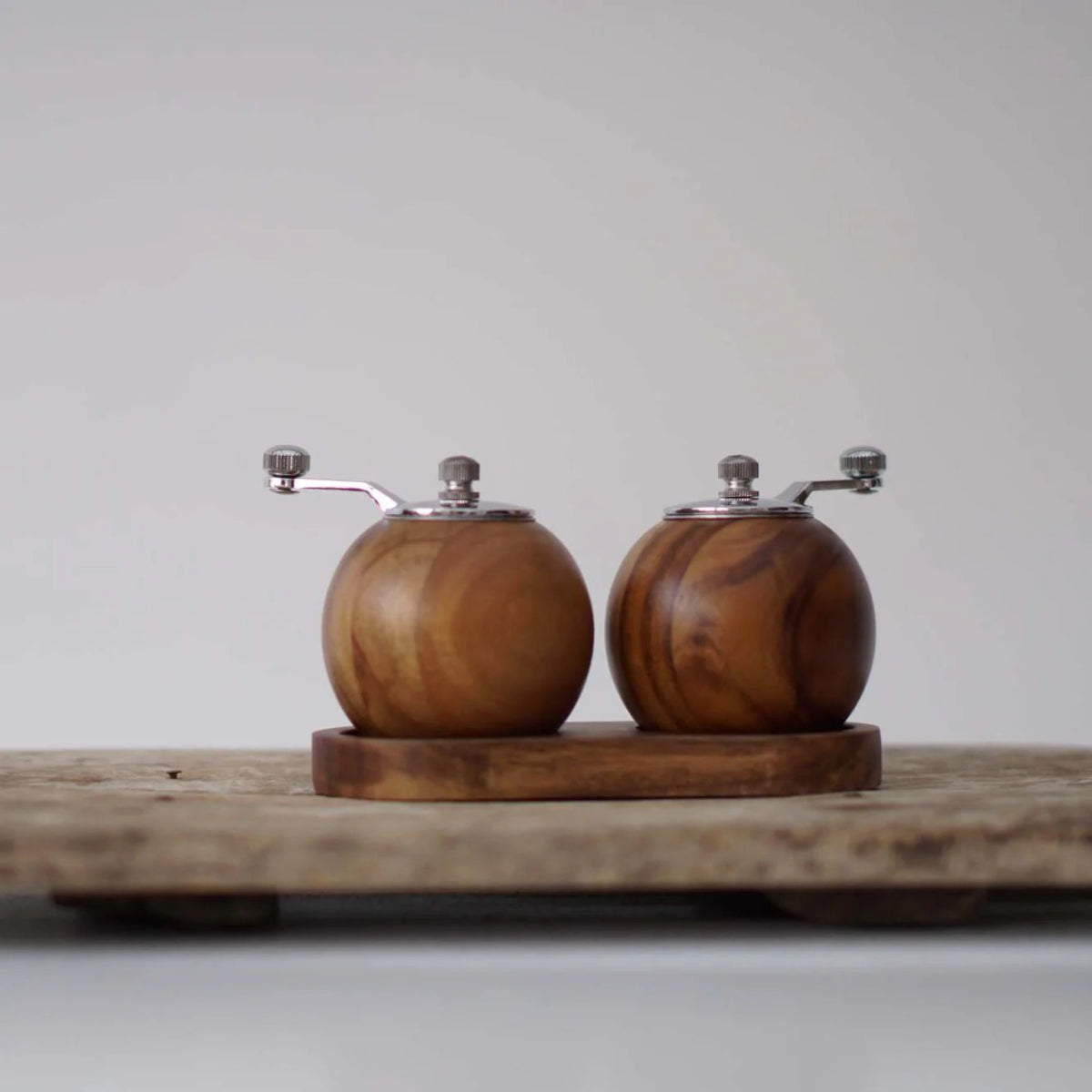 Nordic Salt and Pepper Mill Grinder Set Lattea 0