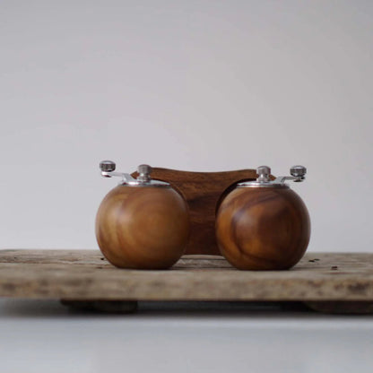 Nordic Salt and Pepper Mill Grinder Set Lattea 1