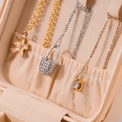 Royaleva Travel Case For Jewelry - Compact & Stylish Storage