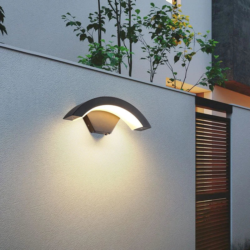 Outdoor Waterproof Infrared Motion Sensor Wall Lamp Garden Minimalist Creative Outdoor Balcony Entrance Moon-Shaped Wall Light 3