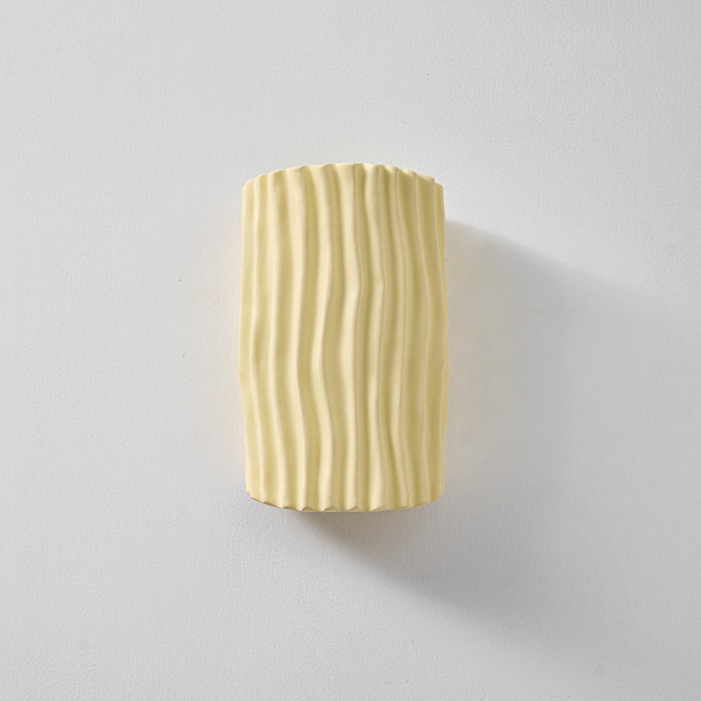 Pleated Resin Wall Lamp 3