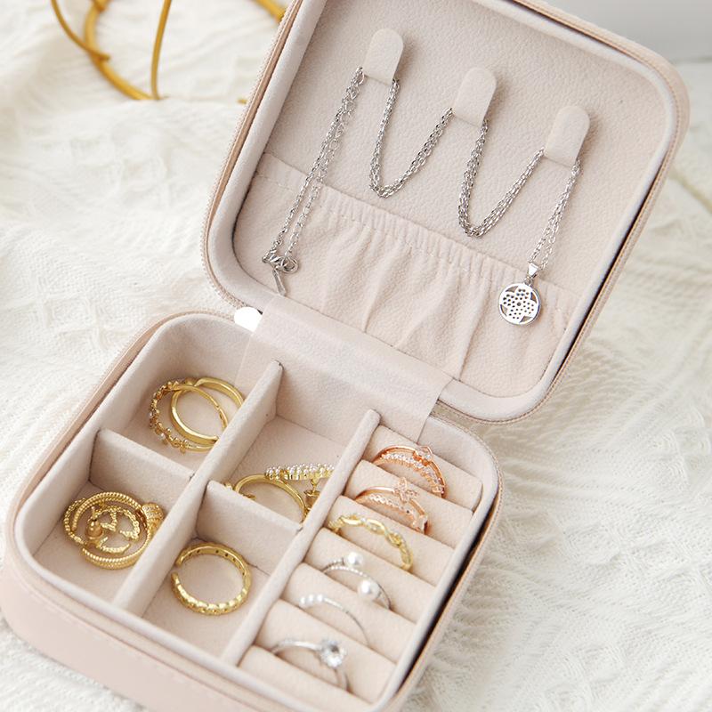 Royaleva Travel Case For Jewelry - Compact & Stylish Storage