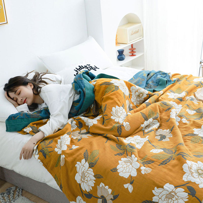 Reversible Cotton Quilt with Boho Yellow Floral Design – Soft, Durable