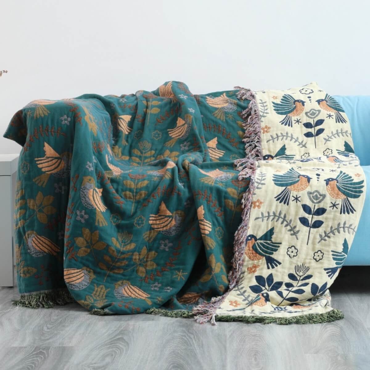 Reversible Scandinavian Bird Throw Blanket - Cozy & Versatile - For every season 0