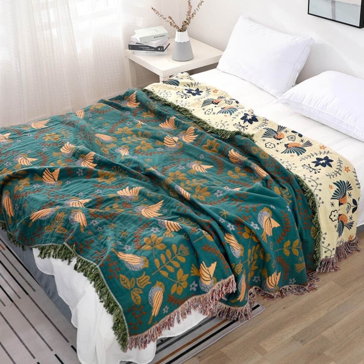 Reversible Scandinavian Bird Throw Blanket - Cozy & Versatile - For every season 1