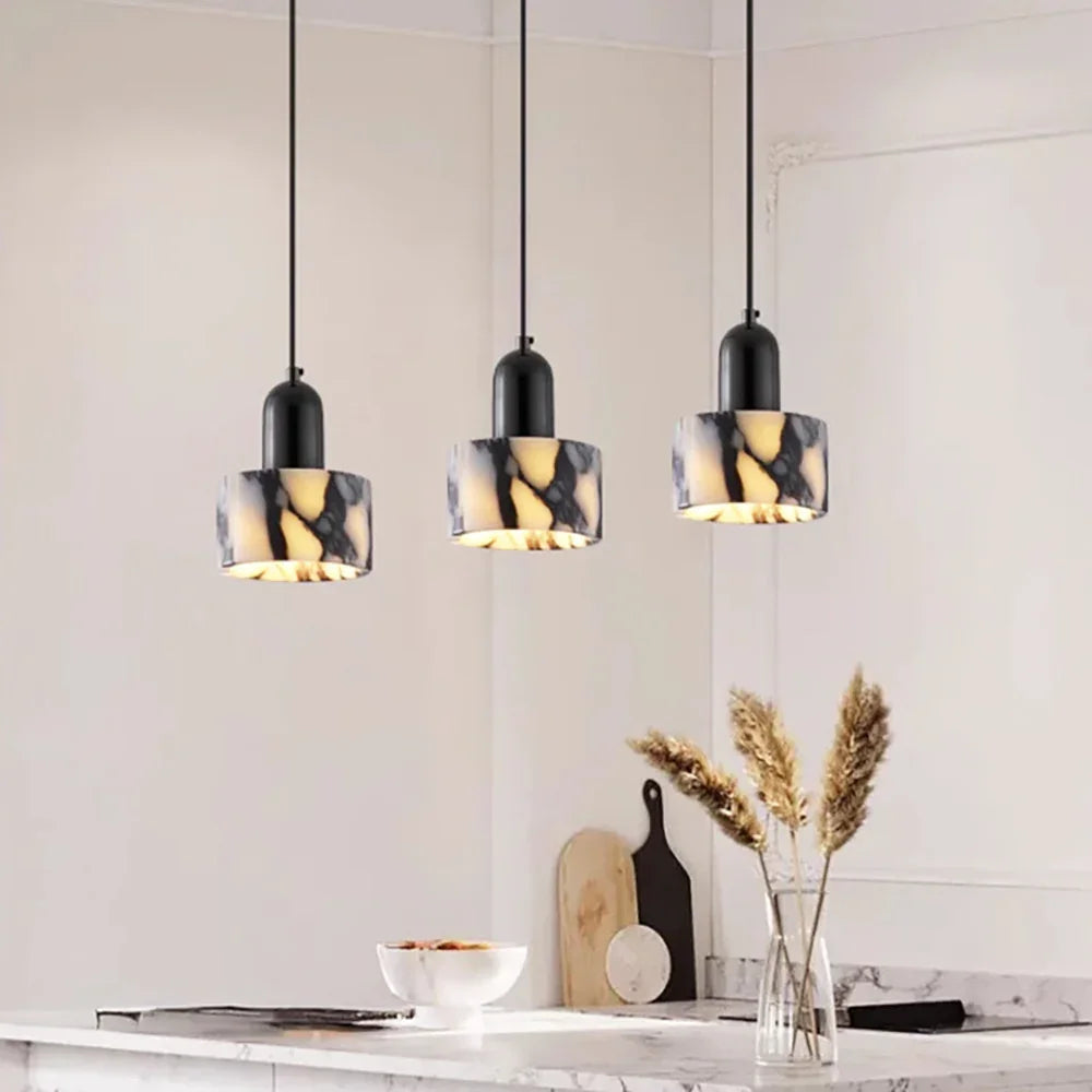 Round Dekum Marble Pendant Lamp 3