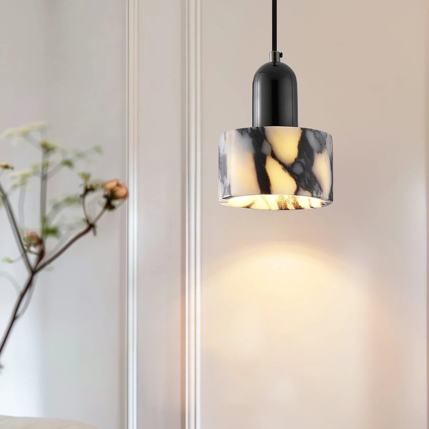 Round Dekum Marble Pendant Lamp 8