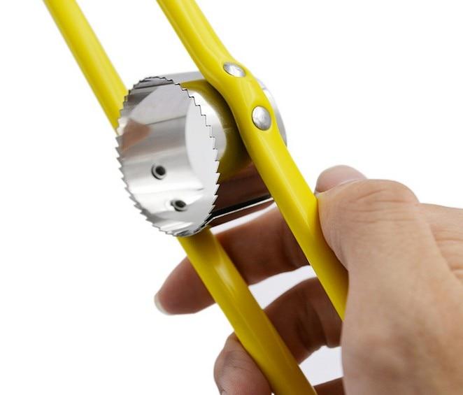 Royallure Corn Cob Peeler Kitchen Tool for Effortless Kernel Removal, Ergonomic Design 3