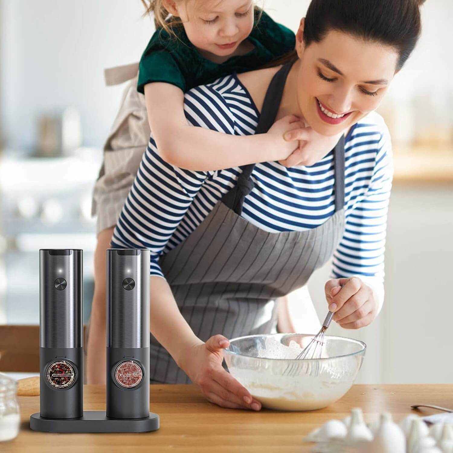 Royallure Electric Salt and Pepper Grinder Set – Rechargeable Stainless Steel, One-Handed Operation, Adjustable Grind with LED Light 7