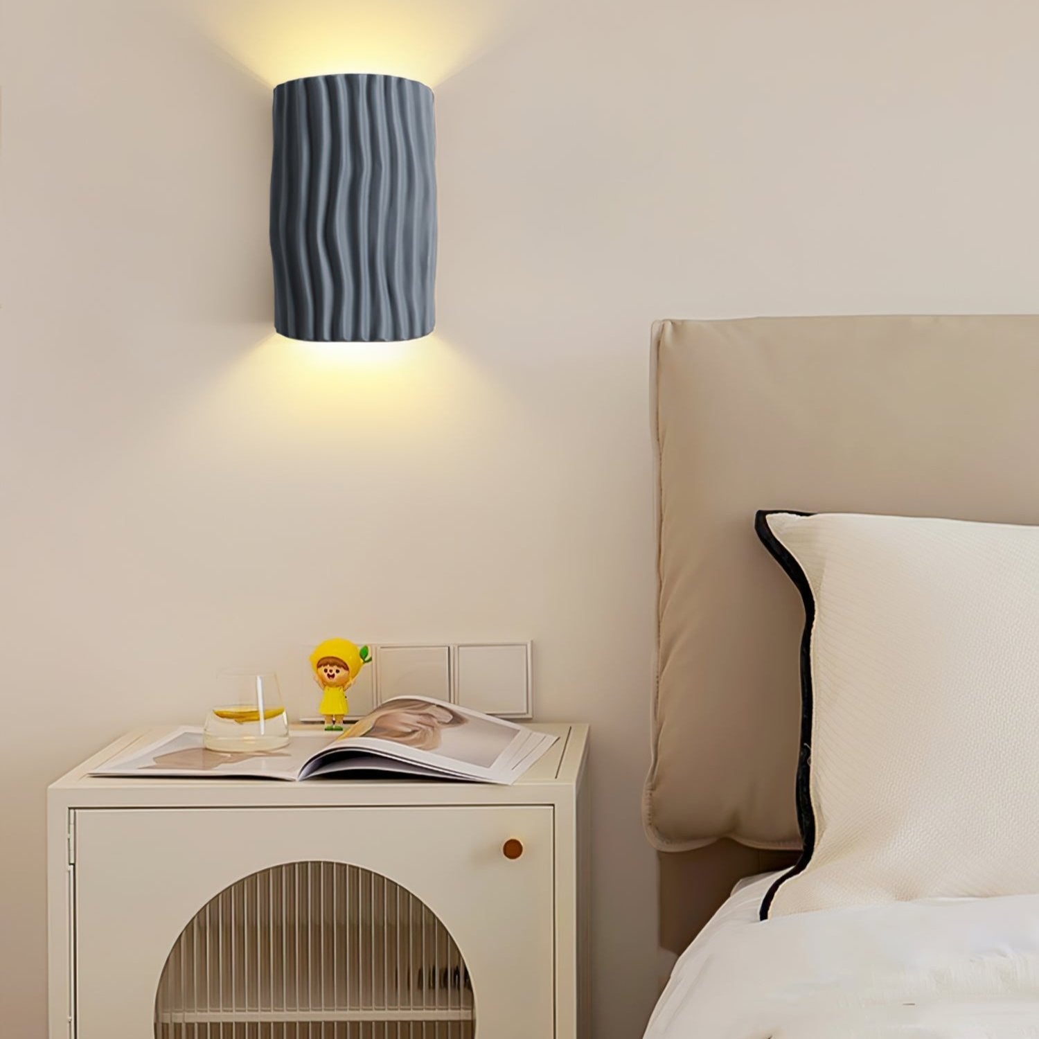 Royallure Japandi Resin Wall Light Sconce - Handcrafted Ceramic Design for Cozy Ambiance 8