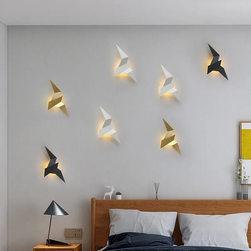 Royallure Modern Origami Wall Lamp - Stylish LED Wall Sconce Lighting for Indoor Spaces 2