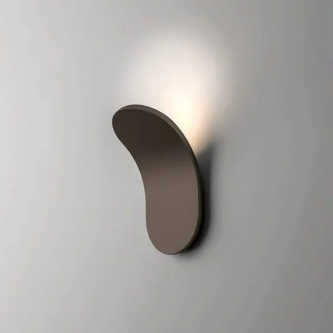 Royallure Scandinavian LED Wall Sconce, Minimalist Metal Wall Lamp for Modern Interiors 1