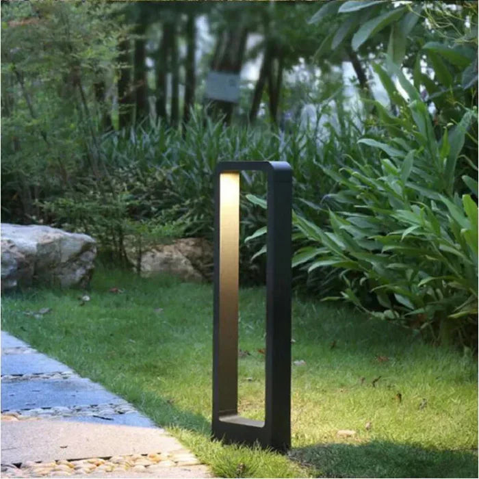 Royallure Solar Outdoor Lights - Scandinavian LED Garden Pathway Lighting 1