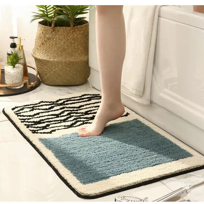 RoyallureAbstract Microfiber Bath Mat – Soft, Absorbent & Non-Slip Rug