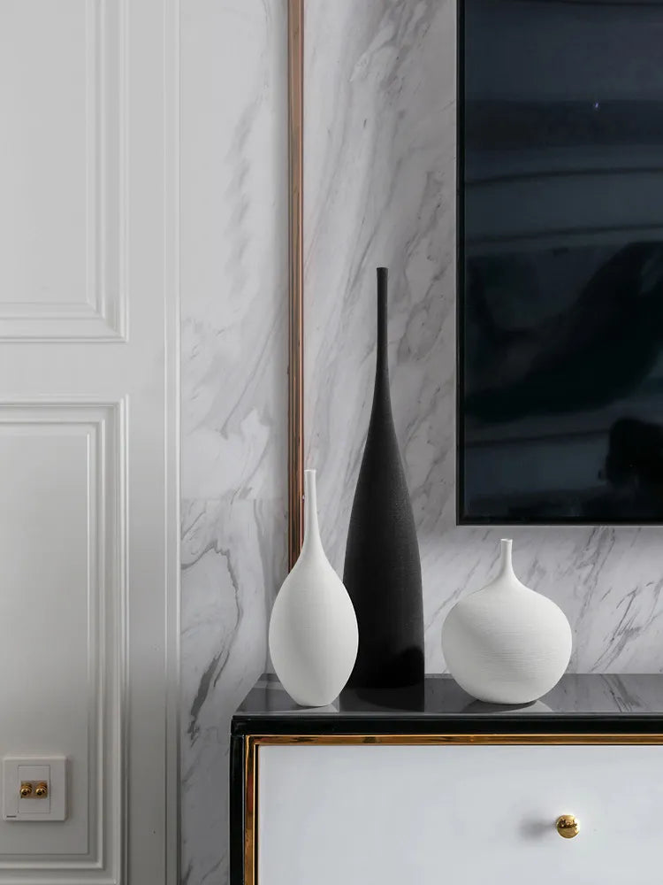 Minimalist Ceramic Vase – Handcrafted Matte Finish Decor Vase - Black 1