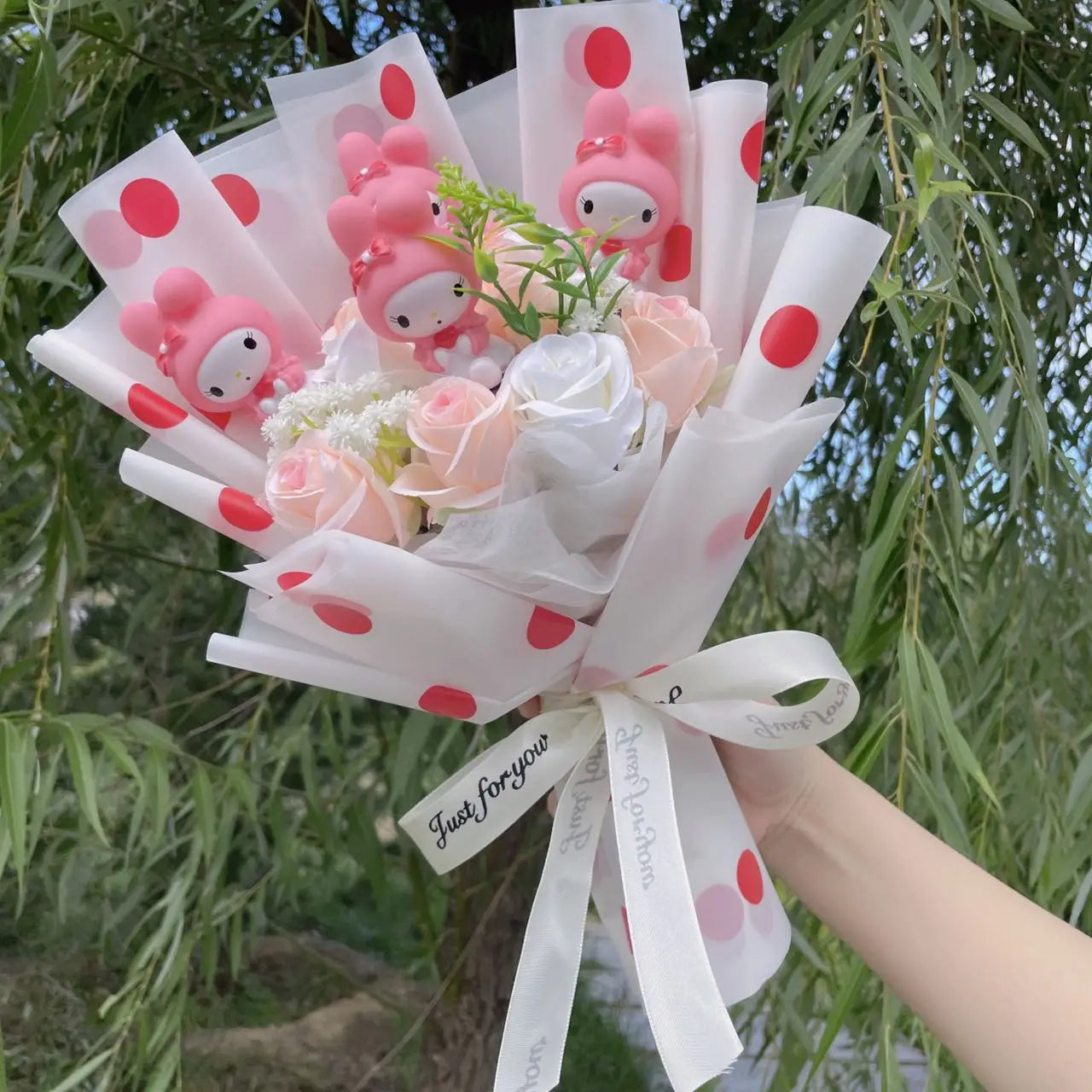 Royelux Hello Kitty Flower Bouquet – Creative Gift for Birthdays & Special Occasions