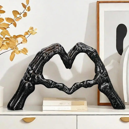 Royallure Halloween Skull Finger Heart Statue Dark Resin Cute Horror Figurine