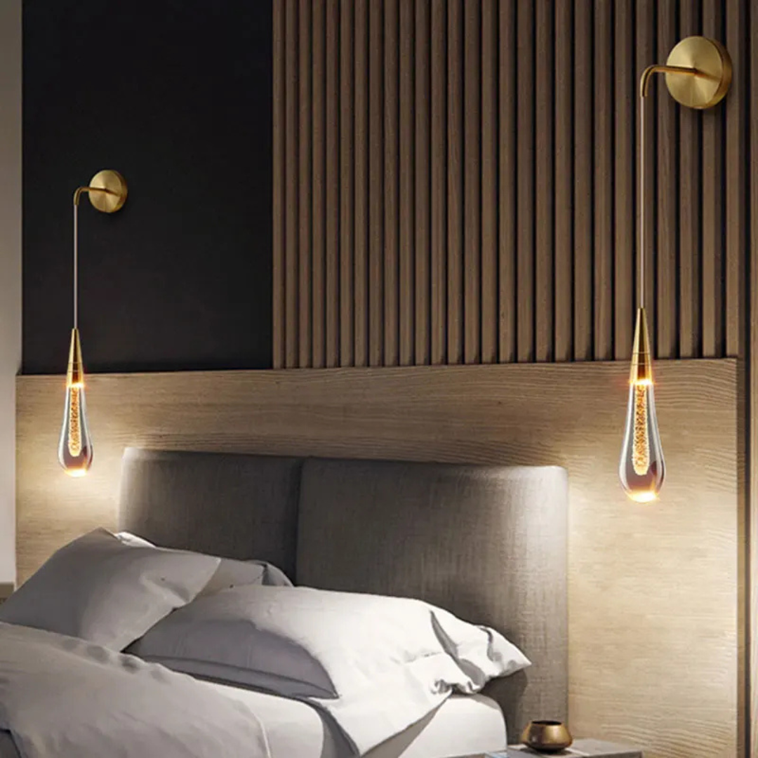 Shyvr - Elegant Wall Lamp 1