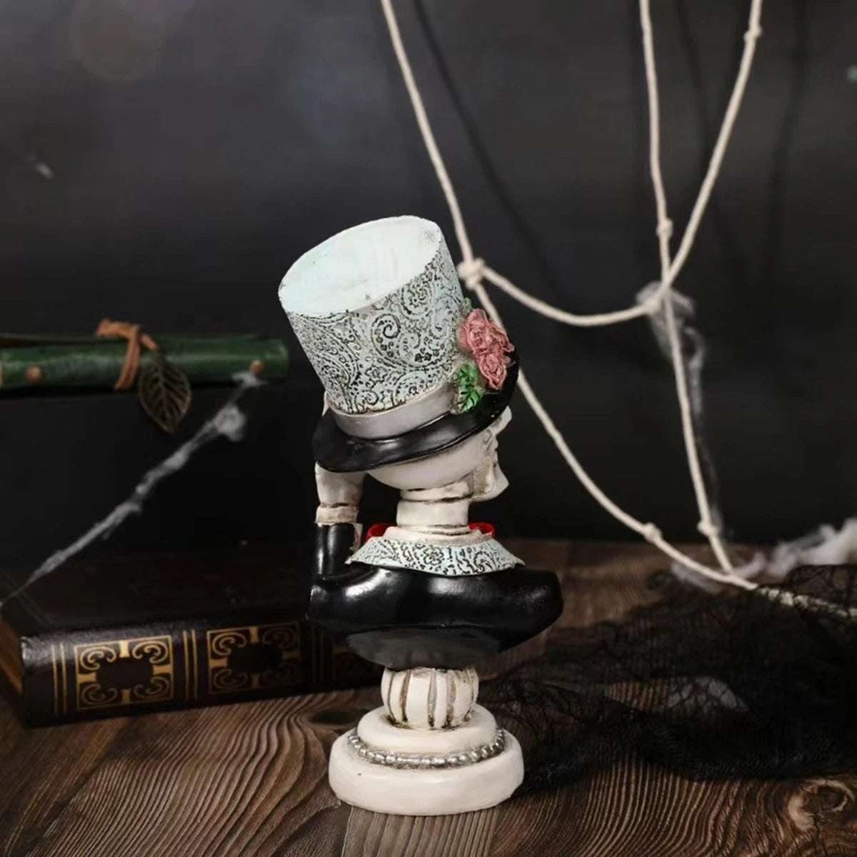 Skeleton Groom Halloween Atmosphere Resin Halloween Creative Ornament 2