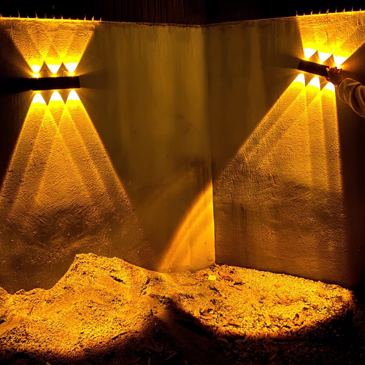 LuxRoyale Solar Powered Wall Light 6 LED Bulbs Outdoor Garden Lighting