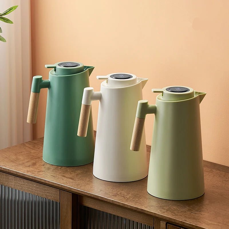 Thermal Jug with Temperature Display and Wooden Handle 3