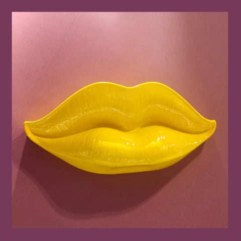 RoyaleGlow Pop Art Lips Wall Sculpture - Modern Glam Room Decor Statement Piece