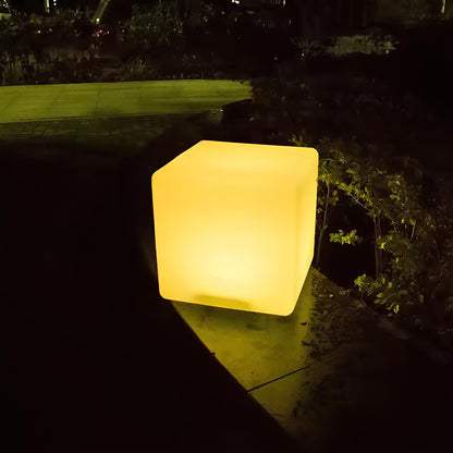 LuxRoyale Cubic Garden Light - Waterproof Outdoor 16 Color Light - 10cm / Battery
