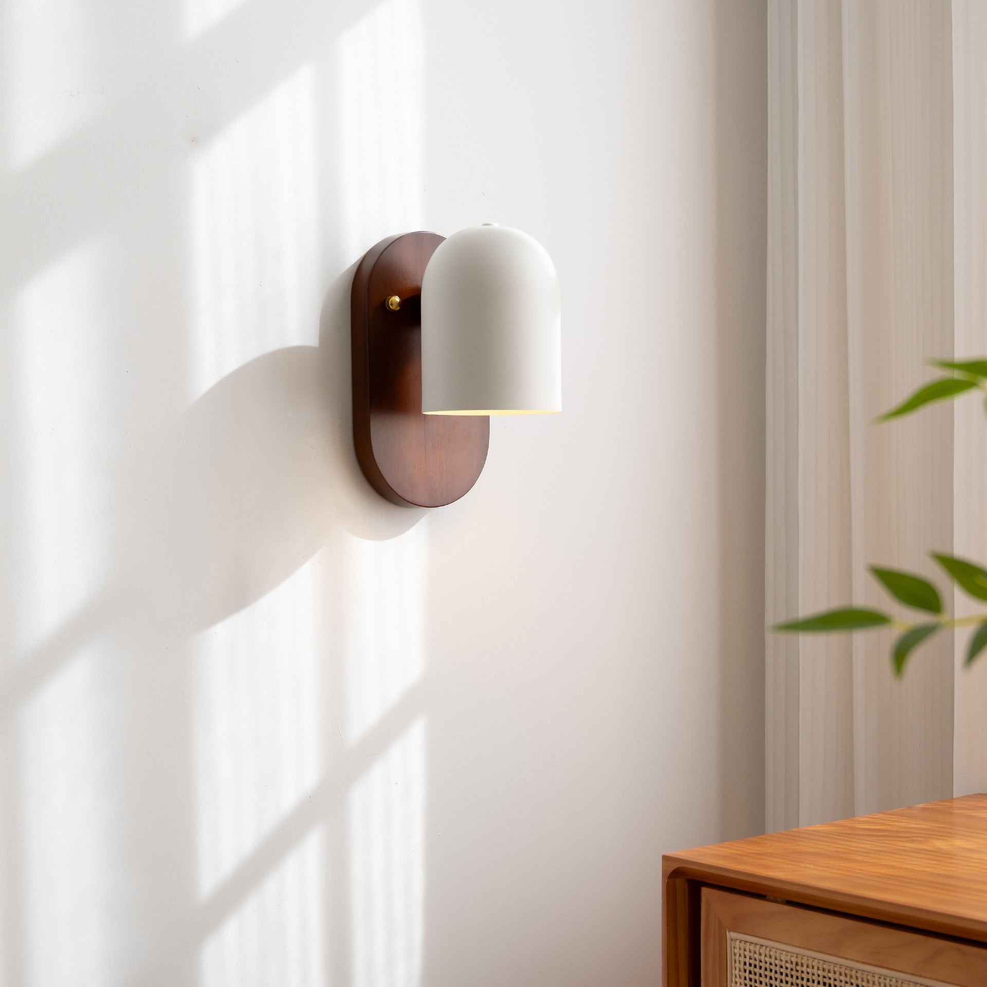 Zen Nordic wall light in walnut and metal, LED, 1 light 4