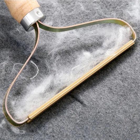 Wooden Pet Hair Remover – Portable & Reusable Lint & Fuzz Remover with Copper Blades for Clothes, Furniture & Fabrics