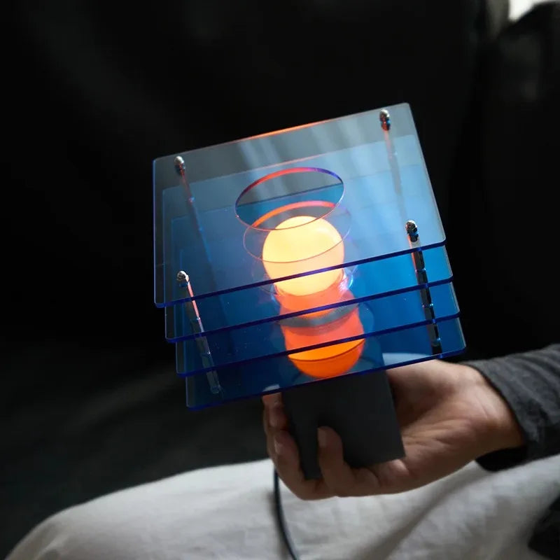 de homê Layered Acrylic Table Lamp 5