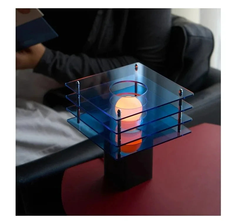 de homê Layered Acrylic Table Lamp 8