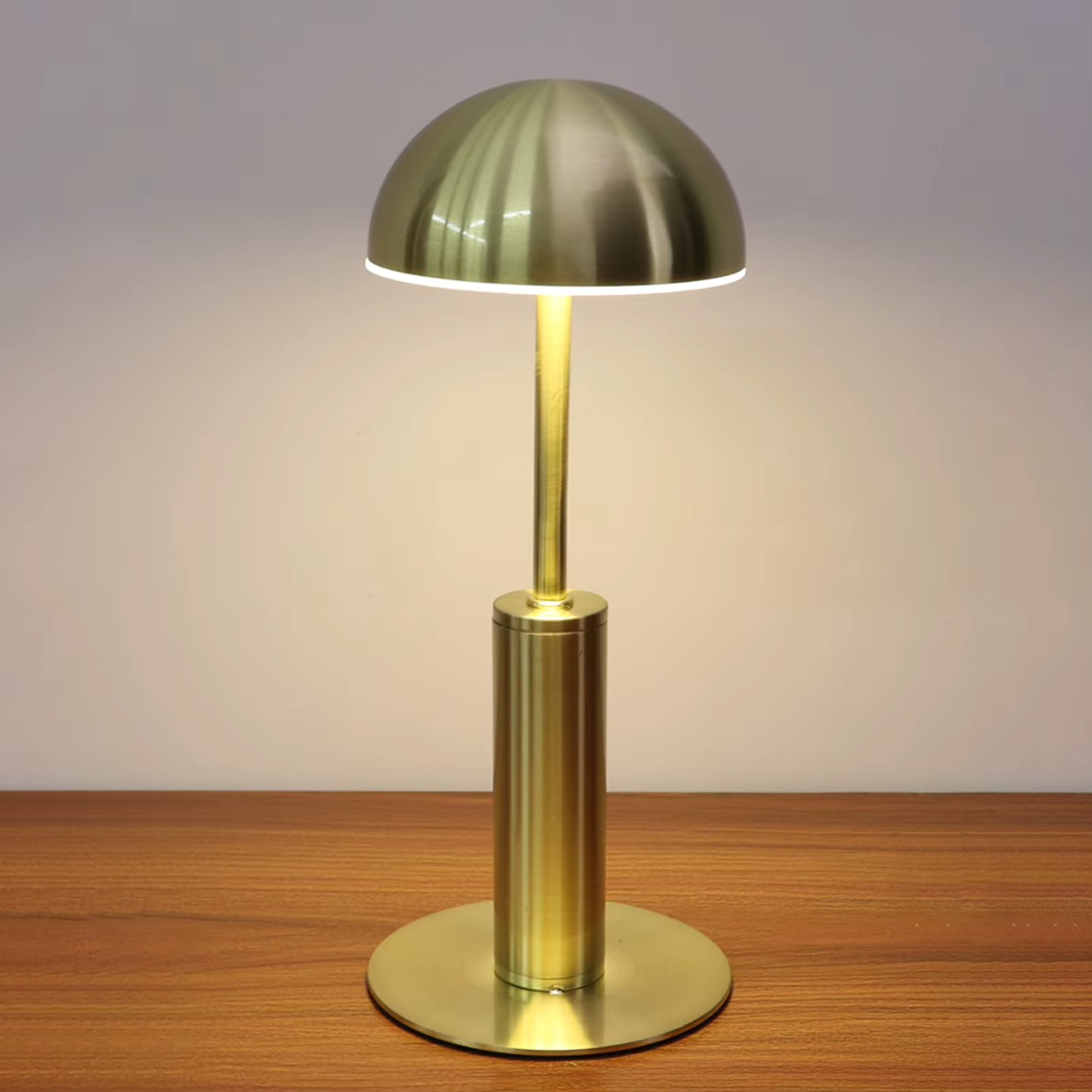 RoyaleGlow Cordless Table Lamp – Dimmable Warm Light for Any Space