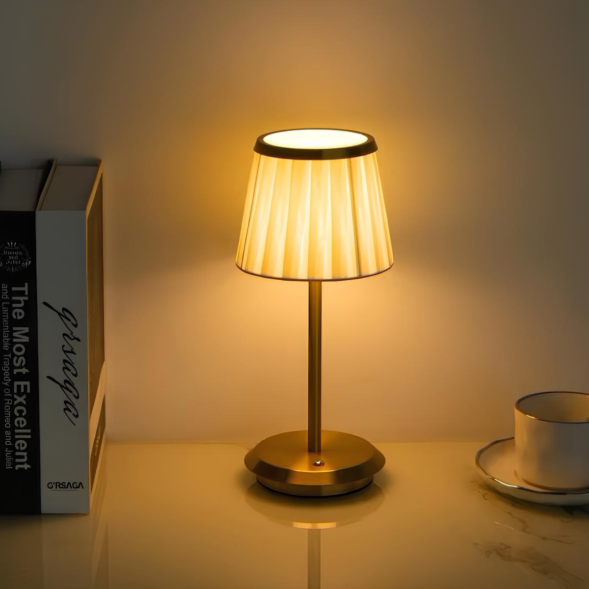 Royaleva Classic Cordless Table Lamp - Dimmable & Rechargeable - Gold