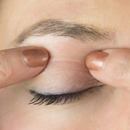Luxora Anti-Aging Eyelid Tape Contains 100 Strips for Lift