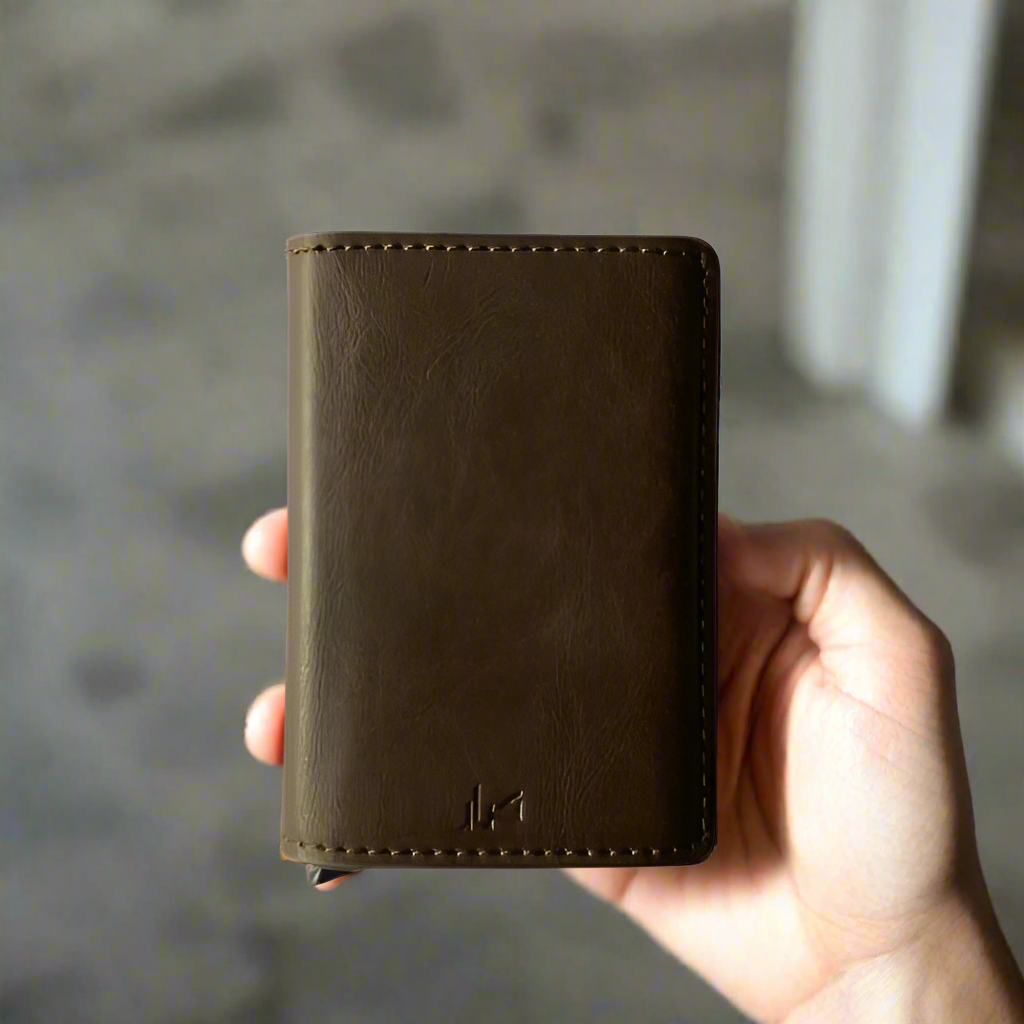 Royaleva Sleek RFID Pop-Up Wallet for Easy Card Access