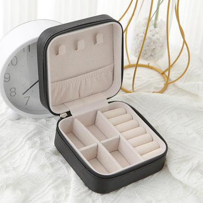 Royaleva Travel Case For Jewelry - Compact & Stylish Storage