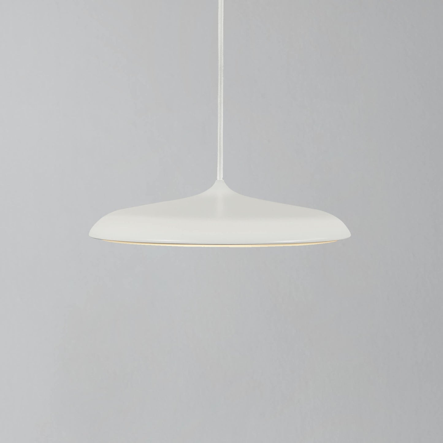 RoyaleGlow Artist 25 LED Pendant Light - Modern Design