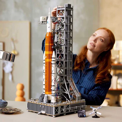 Royaleva Artemis Space Launch System - High-Quality Collectible - Educational Display - Perfect for Space Enthusiasts