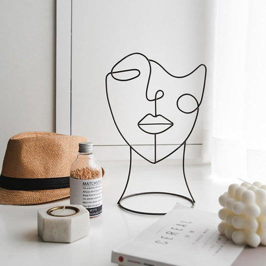 RoyaleGlow ArtForm – Modern Iron Abstract Silhouette Sculpture for Timeless Elegant