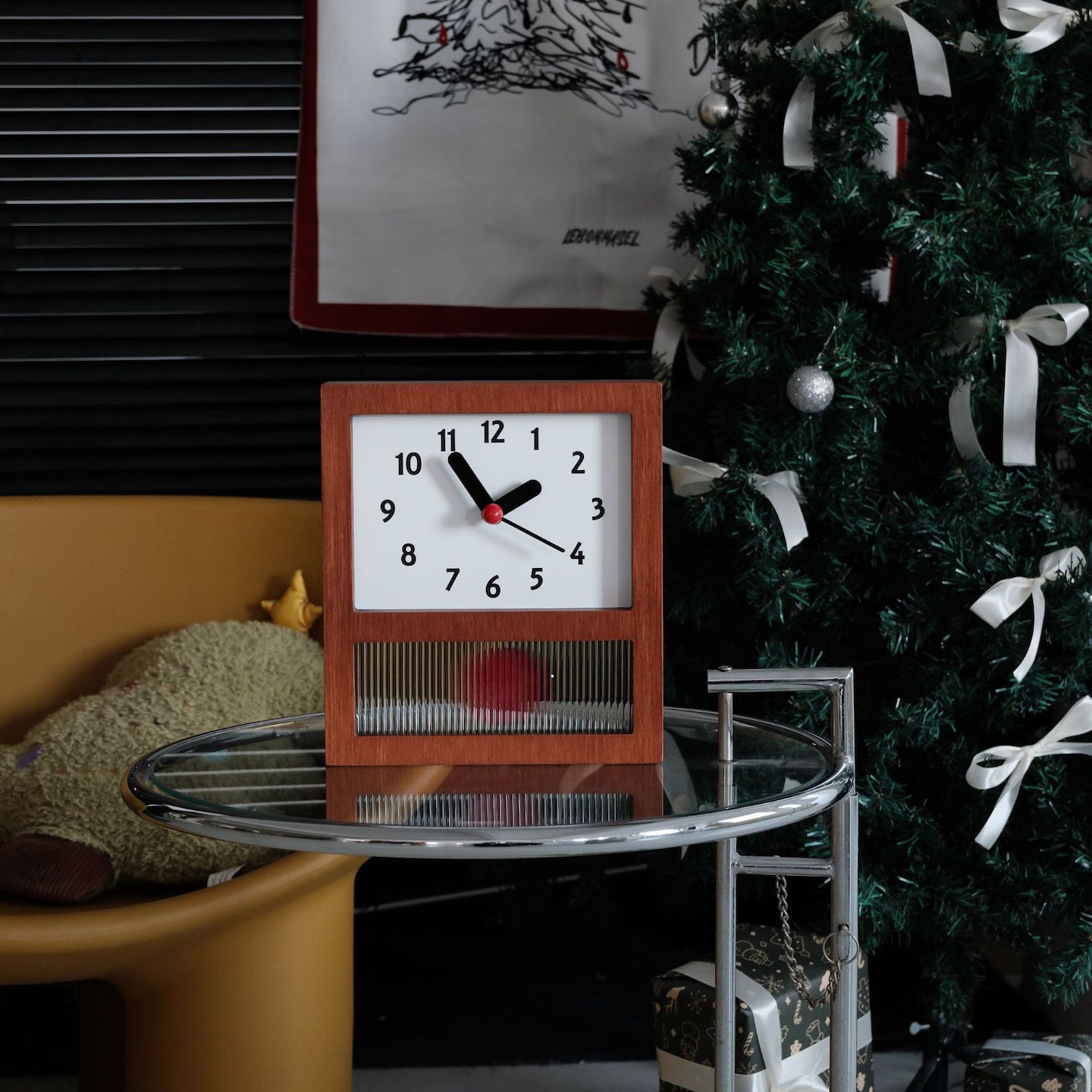 RoyaleGlow Mid-Century Modern Wood Pendulum Desk Clock, Retro Tabletop Decor