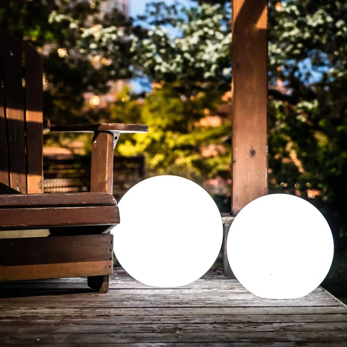 Outdoor Globe Light - Wireless, Weatherproof, 16 Colors LED Sphere light - XS
